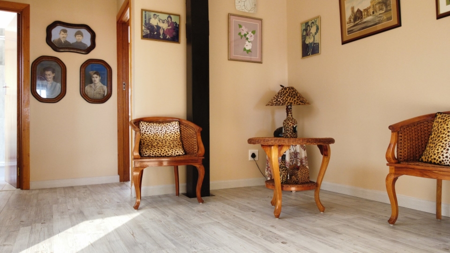 5 Bedroom Property for Sale in Hersham Western Cape